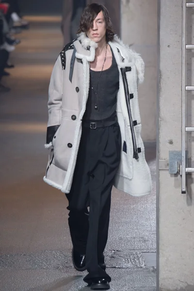 Look 9